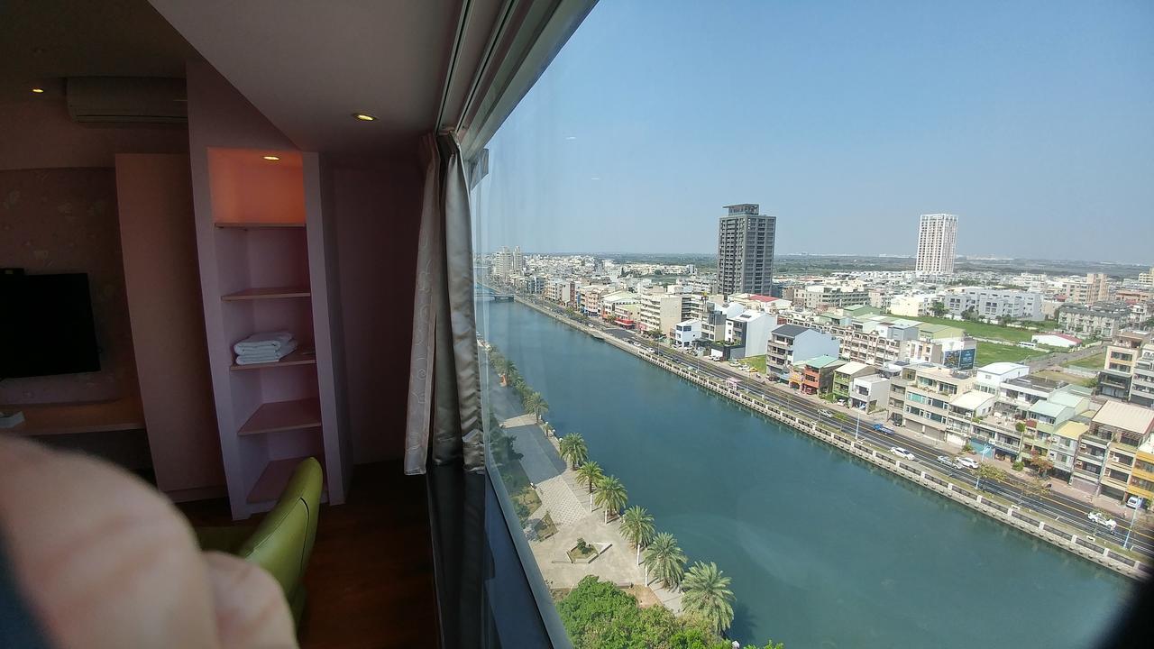 Left Bank 121 Tainan Exterior foto